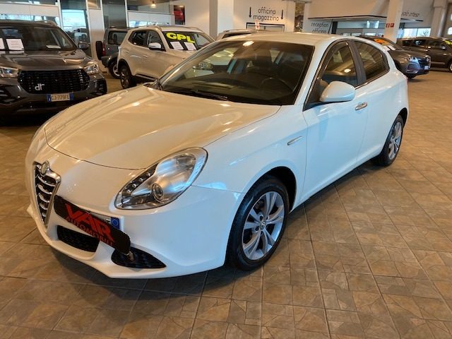 ALFA ROMEO Giulietta Bianco pastello