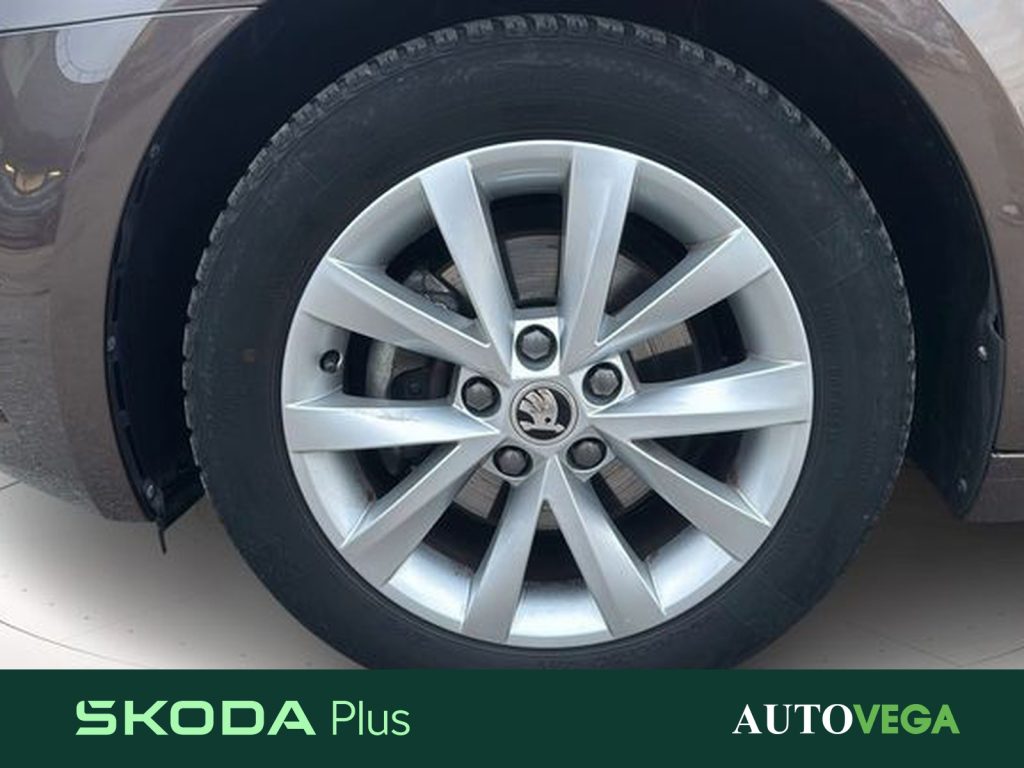 SKODA Octavia wagon 1.5 g-tec executive 130cv dsg - 19