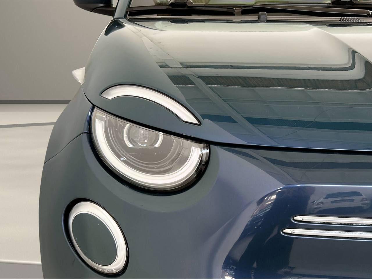 FIAT 500C Cabrio 42 kWh La Prima 320 Km autonomia - 37