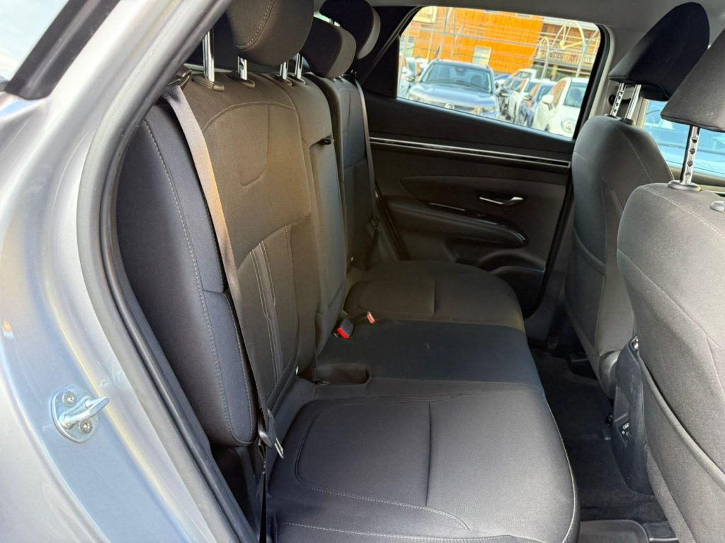 HYUNDAI Tucson 1.6 HEV aut. XLine - 28