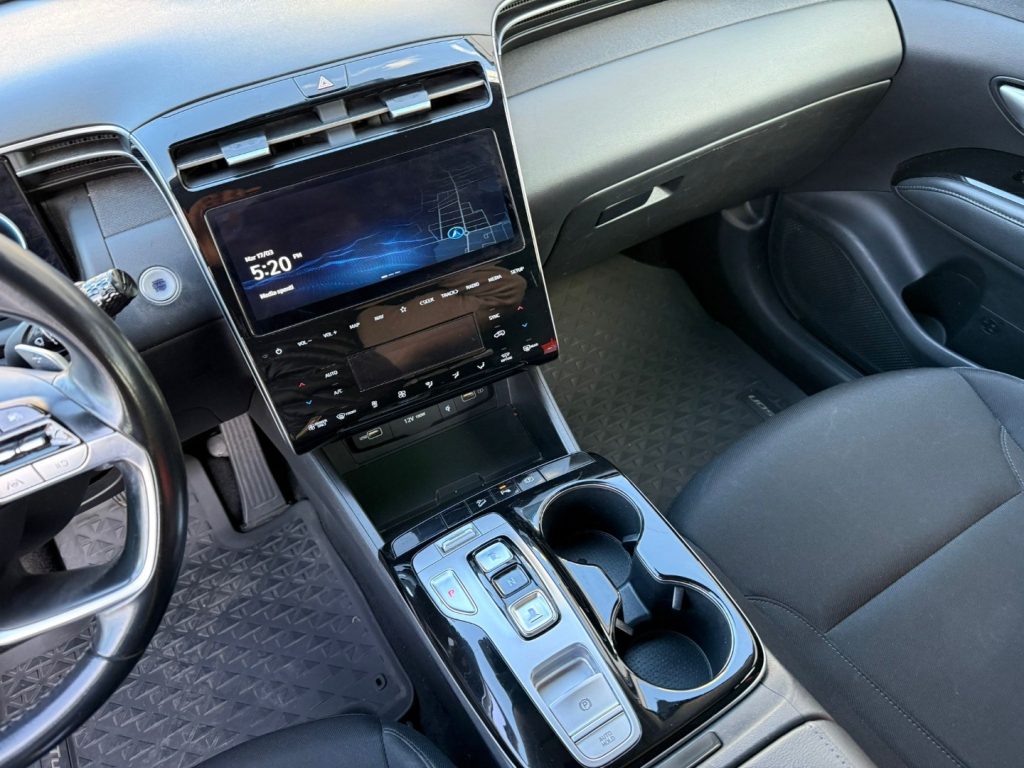 HYUNDAI Tucson 1.6 HEV aut. XLine - 16