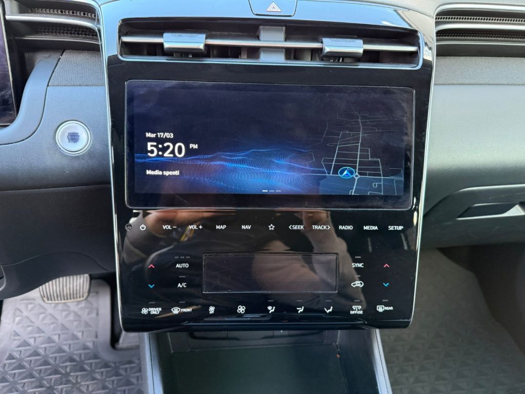 HYUNDAI Tucson 1.6 HEV aut. XLine - 17