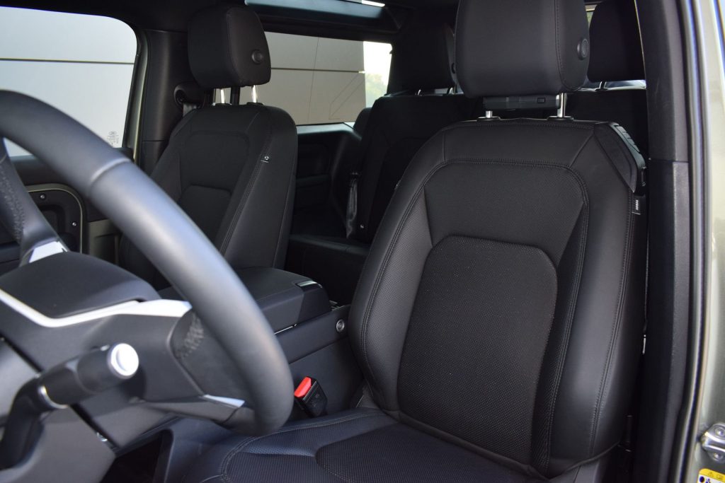 LAND ROVER Defender Defender 90 3.0D I6 200 CV AWD Auto S - 17