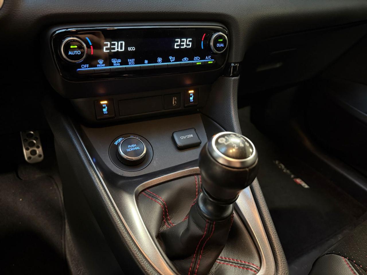 TOYOTA Yaris 1.6 Turbo 3 porte GR Yaris Circuit - 14