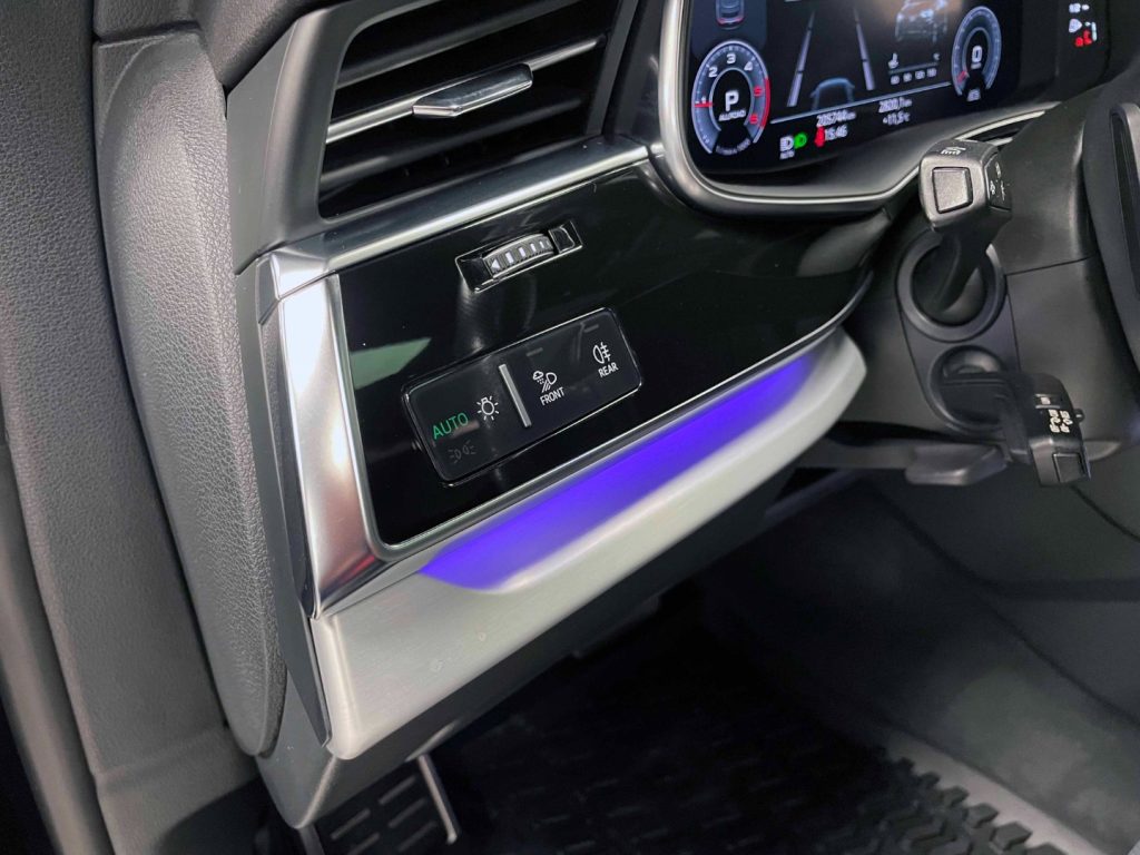 AUDI Q8 50 3.0 TDI MHEV S-LINE QUATTRO TIPTRONIC - 44