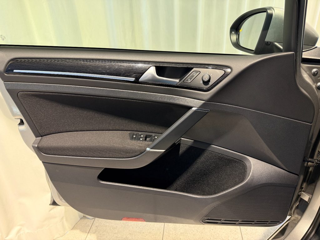 VOLKSWAGEN Golf 1.4 TSI Executive ACC Navi DAB+ Bluetooth - 18