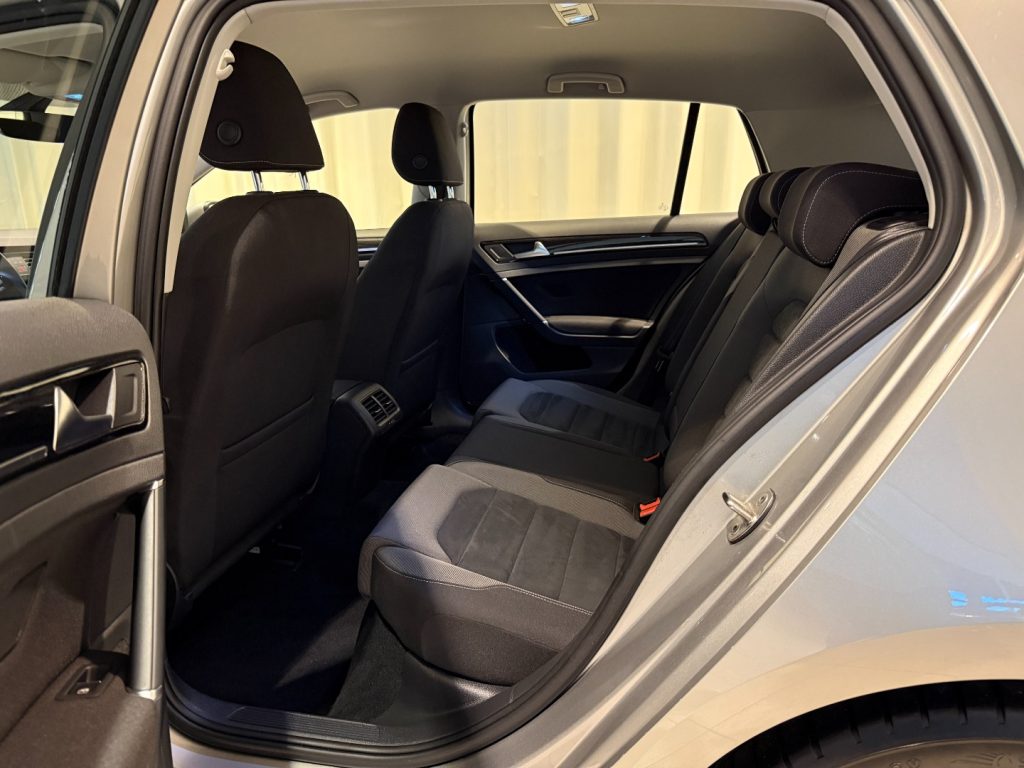 VOLKSWAGEN Golf 1.4 TSI Executive ACC Navi DAB+ Bluetooth - 5