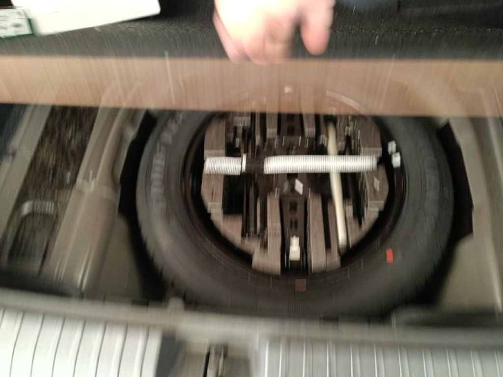 SKODA Kamiq 1.0 TSI 115 CV Black Dots - 6