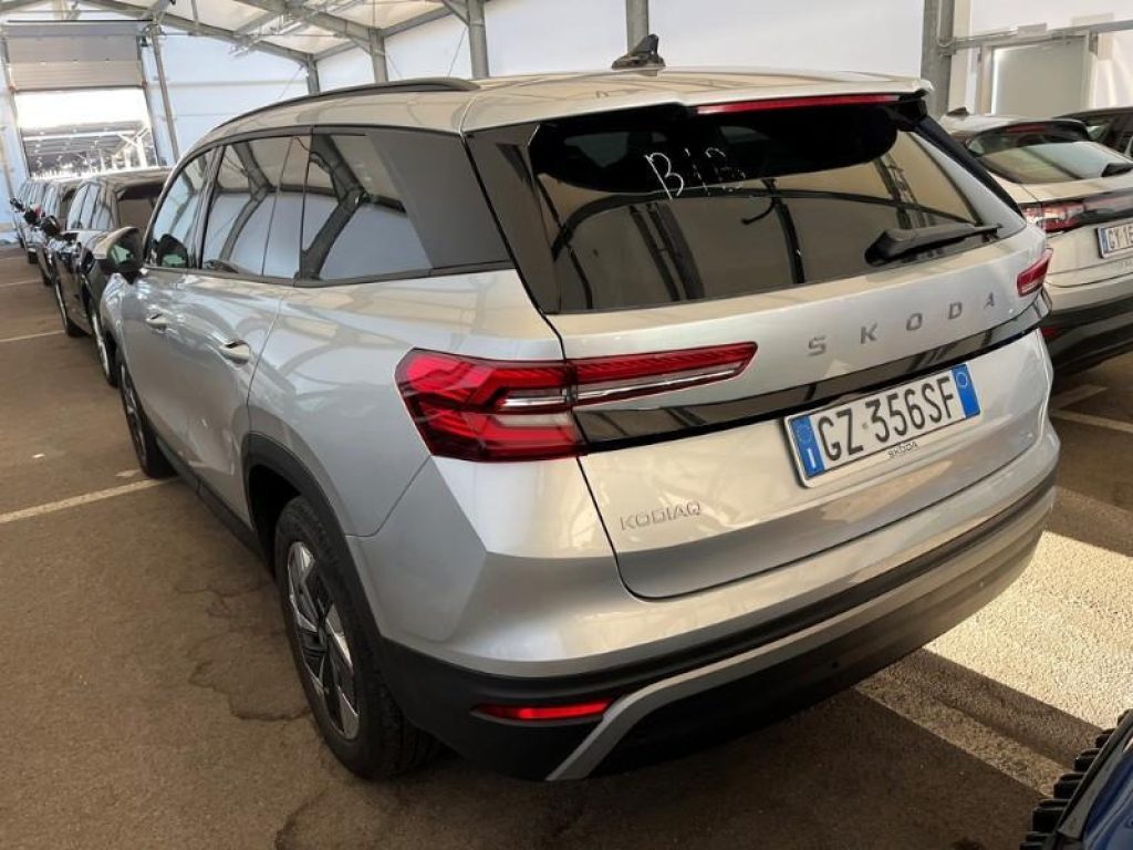 SKODA Kodiaq 2.0 TDI EVO SCR DSG 7 posti Executive - 4