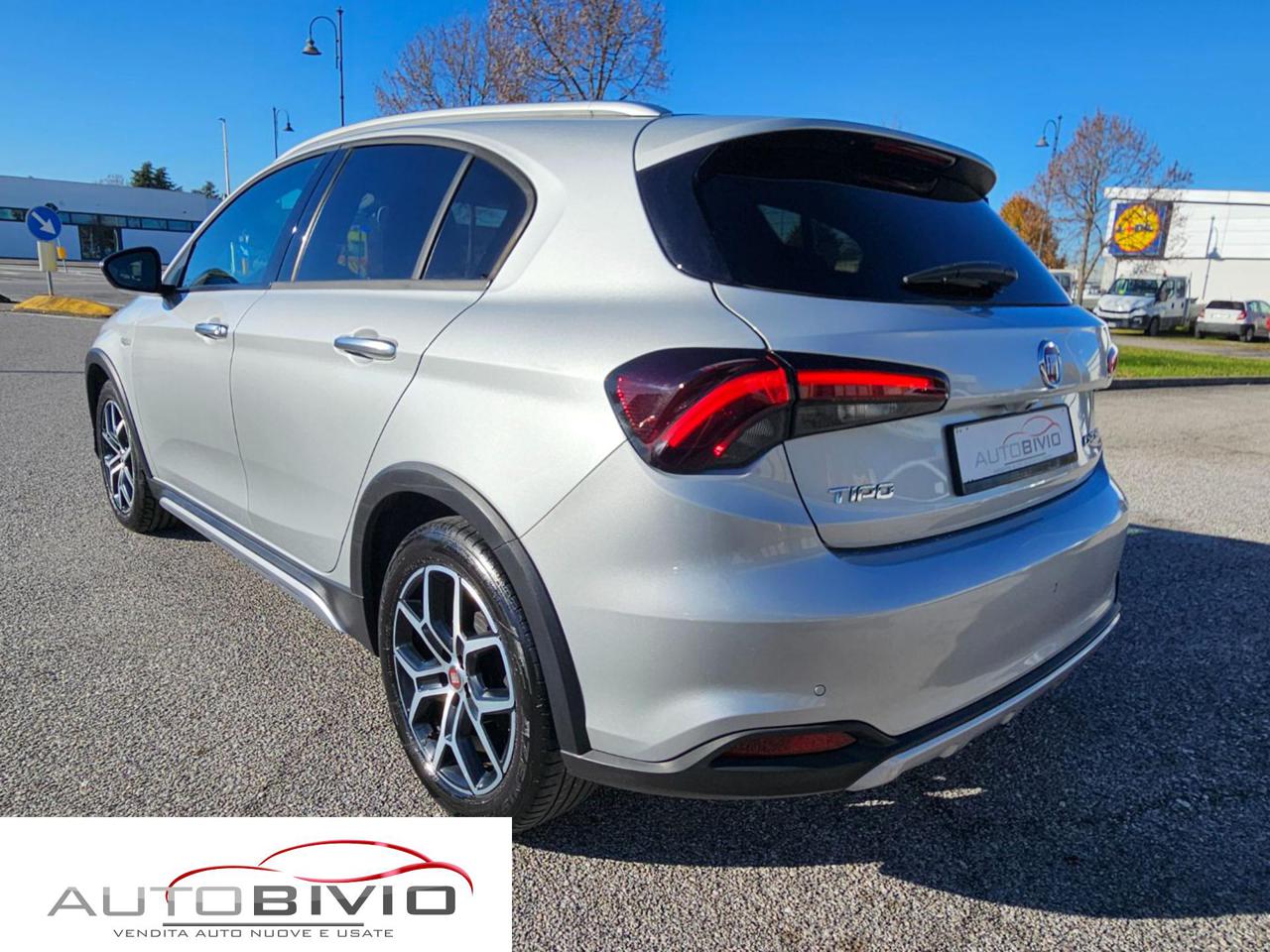 FIAT Tipo 1.0 5 porte Cross/ FULL OPTIONAL! - 5