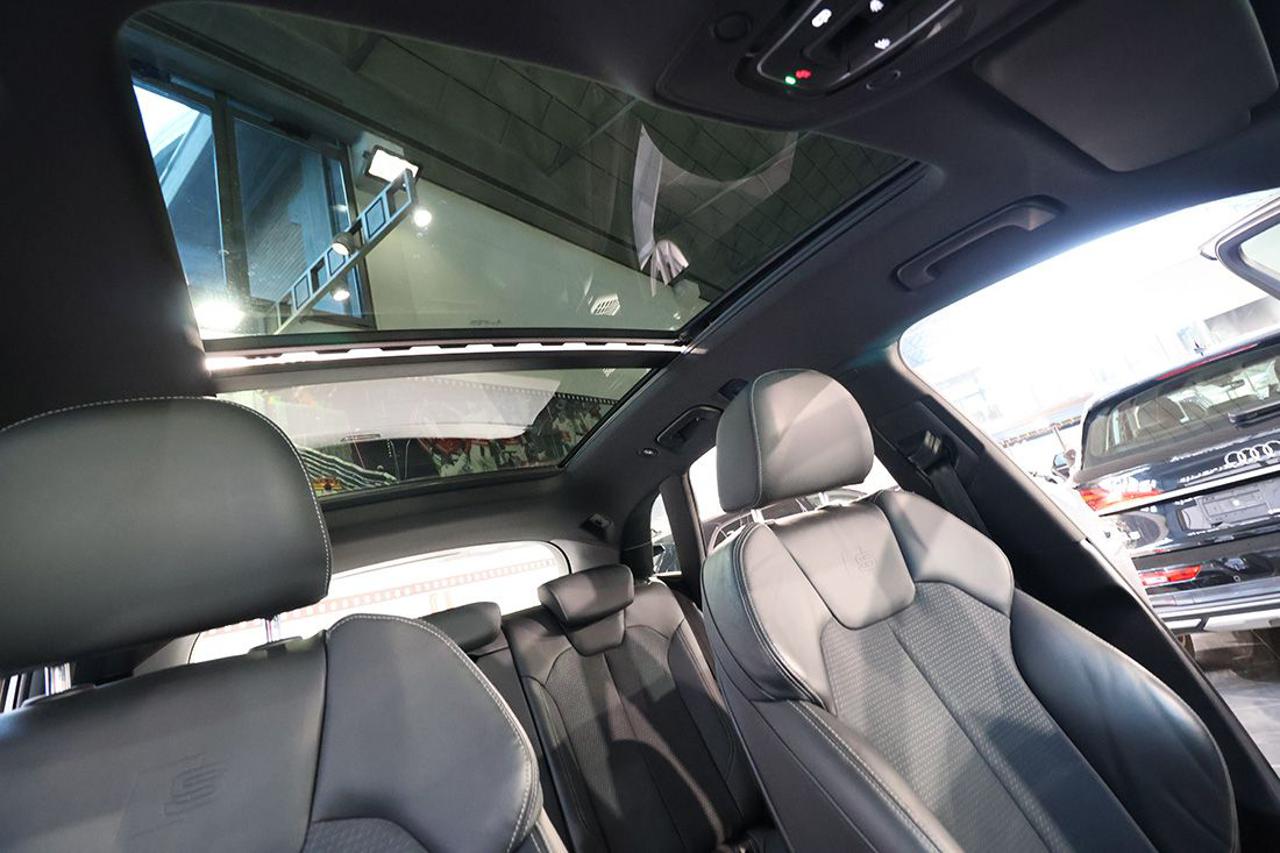 AUDI Q5 40 TDI Quattro S-Tronic S-Line Plus - 24