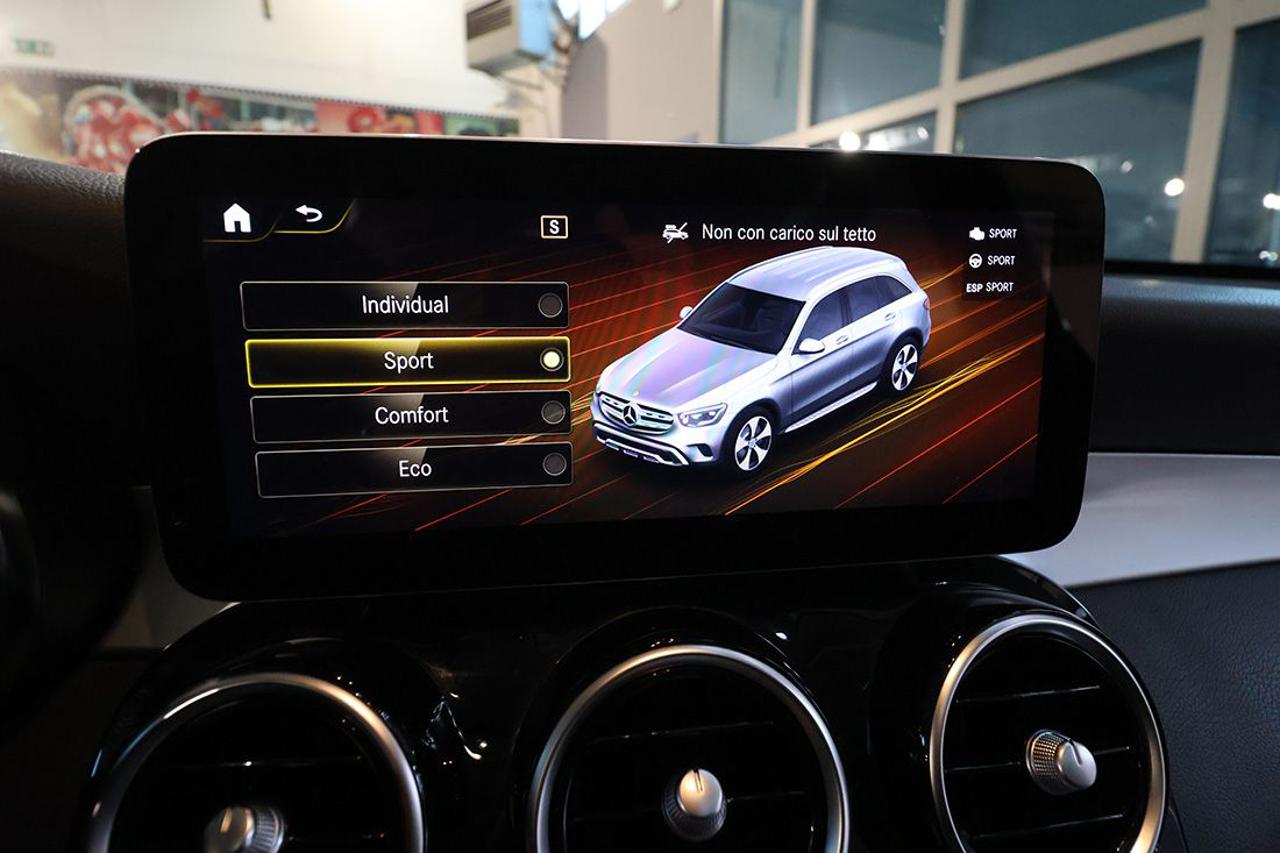 MERCEDES-BENZ GLC 200 d 4Matic Sport - 35