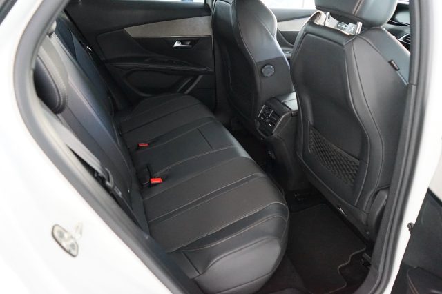 PEUGEOT 3008 28