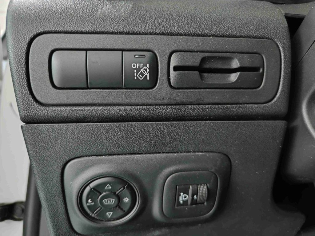 CITROEN C3 Aircross BlueHDi 100 Shine - 18