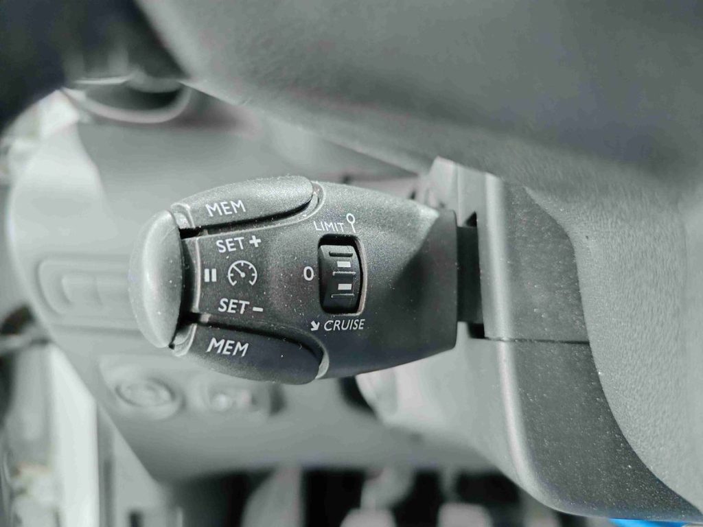 CITROEN C3 Aircross BlueHDi 100 Shine - 19