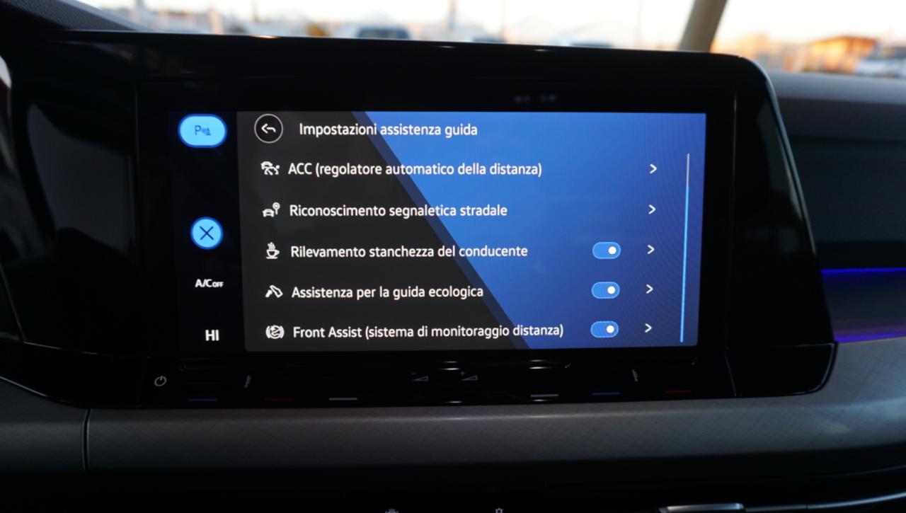 VOLKSWAGEN Golf 2.0 TDI 115 CV  Life - 26