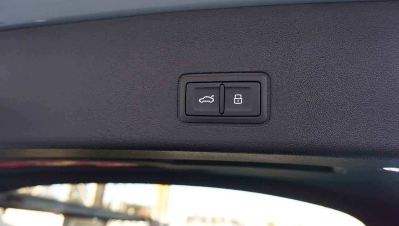 AUDI Q3 SPB TDI 110 kW S tronic S Line edition - 39