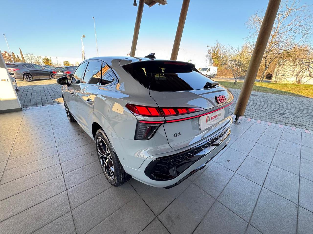 AUDI Q3 SPB TDI 110 kW S tronic S Line edition - 4