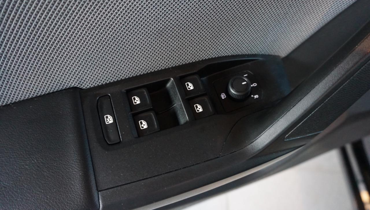 SEAT Leon 1.0 eTSI 110 CV DSG Business - 15