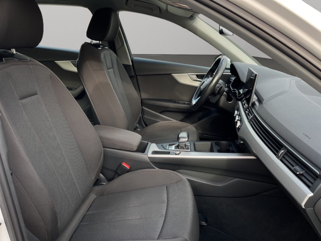 AUDI A4 Avant 2.0TDI 150CV S tronic - 9