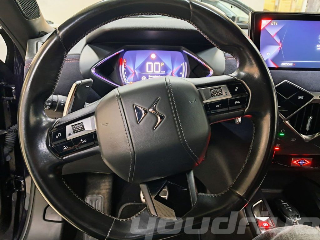 DS AUTOMOBILES DS 3 Crossback / BlueHDi 130 aut. Ines De La Fressange KM 98.200 - 11