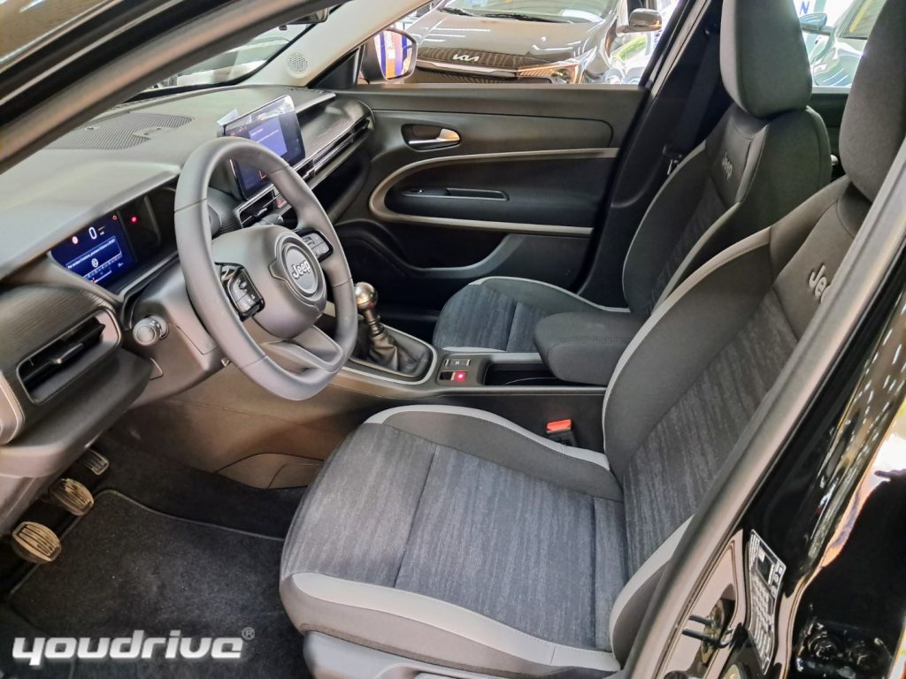 JEEP Avenger / 1.2 Turbo 100 CV Longitude KM0 - 8