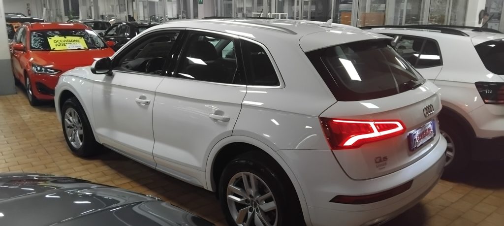 AUDI Q5 2.0 TDI 190 CV quattro S tronic Business Sport - 4