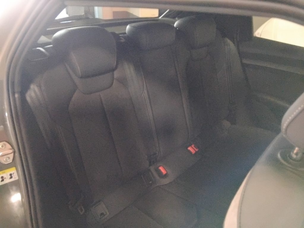 AUDI A1 SPORTBACK 40 TFSI S tr. Identity Black S line 18 - 12