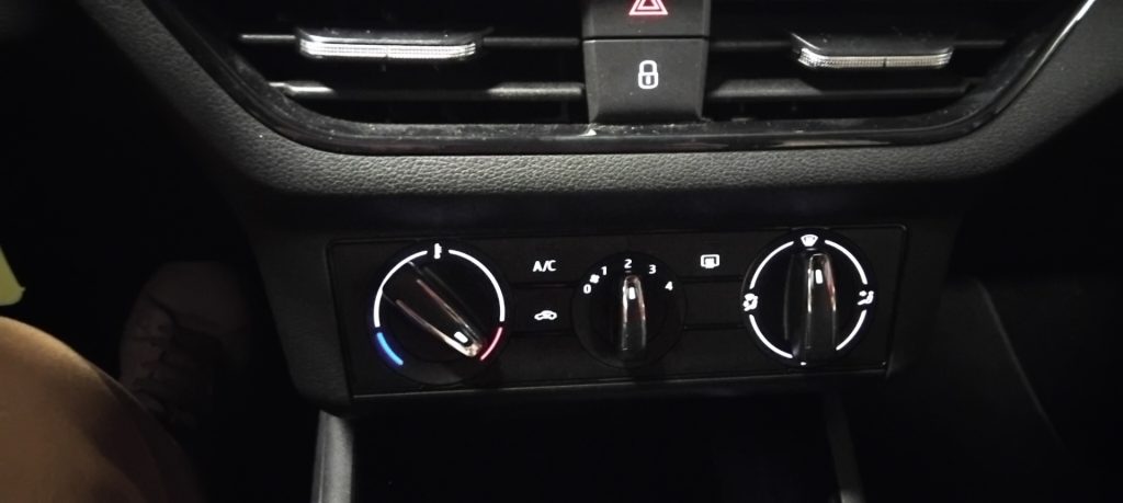 SKODA Kamiq 1.0 TSI 110 CV DSG Ambition - 26