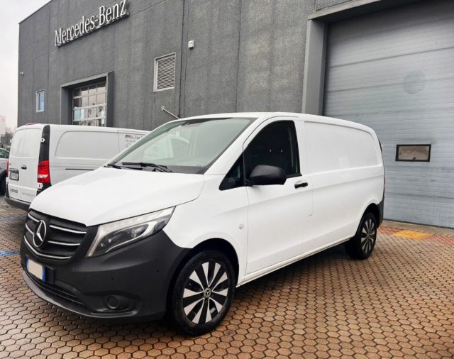 MERCEDES-BENZ Vito Bianco pastello