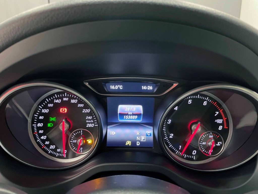 MERCEDES-BENZ GLA 220 PREMIUM 4MATIC AUTO - 23