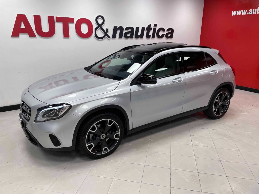 MERCEDES-BENZ GLA 220 PREMIUM 4MATIC AUTO - 32