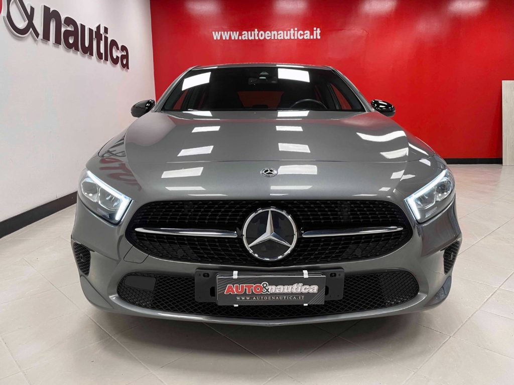 MERCEDES-BENZ A 180 D PREMIUM AUTO - 4