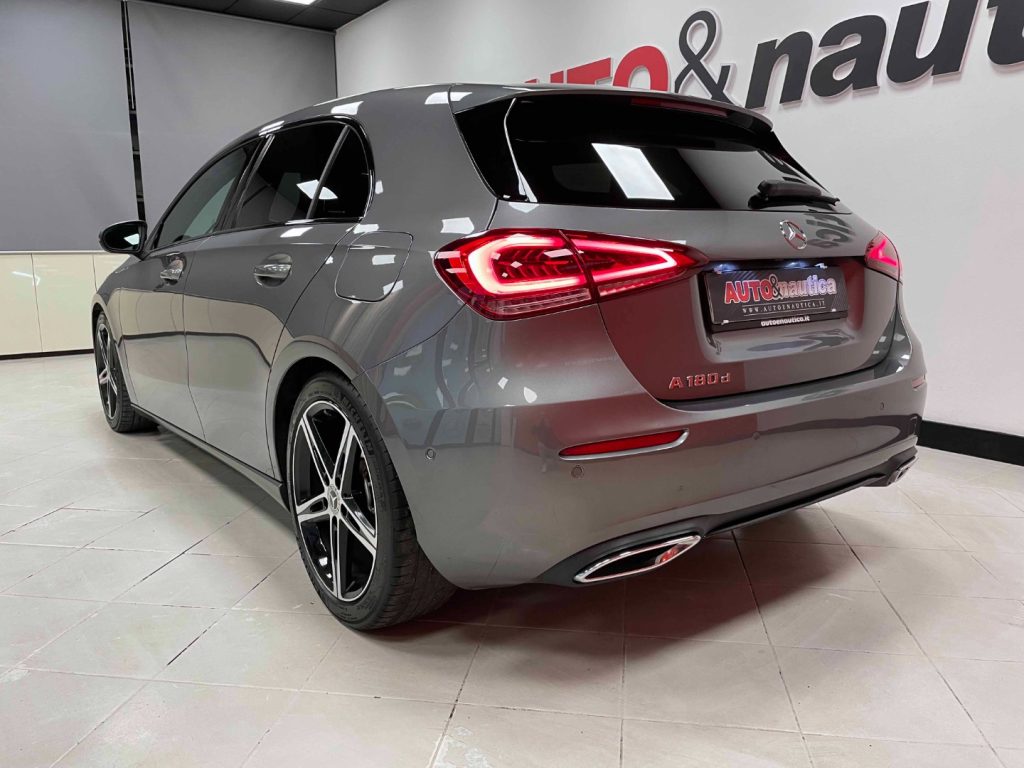 MERCEDES-BENZ A 180 D PREMIUM AUTO - 8