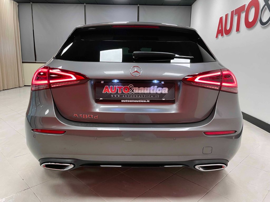 MERCEDES-BENZ A 180 D PREMIUM AUTO - 9