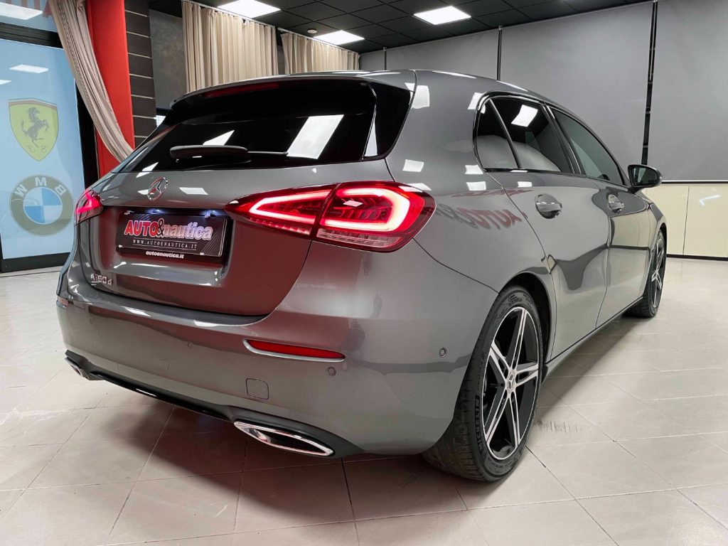 MERCEDES-BENZ A 180 D PREMIUM AUTO - 10