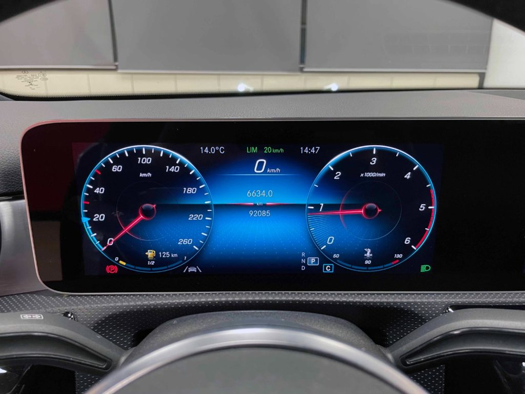 MERCEDES-BENZ A 180 D PREMIUM AUTO - 19