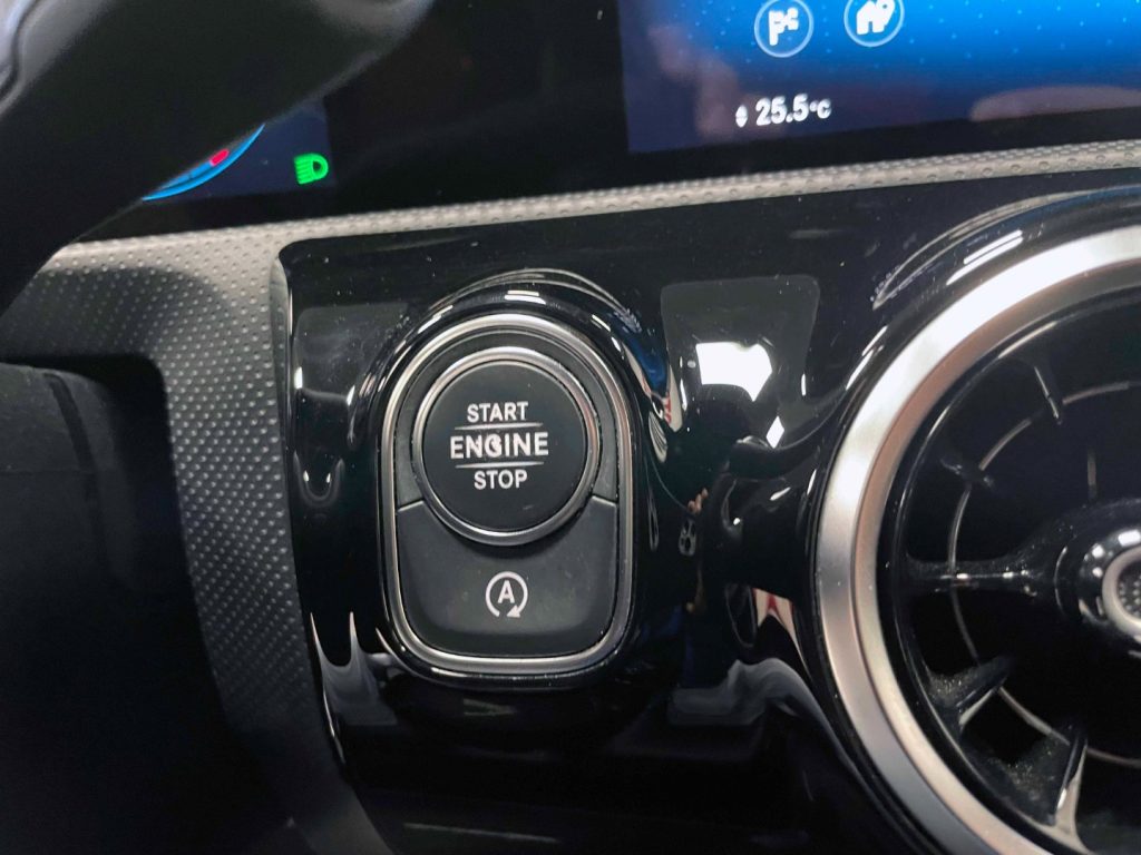 MERCEDES-BENZ A 180 D PREMIUM AUTO - 21