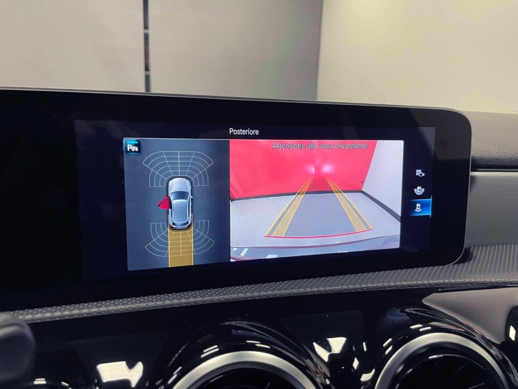 MERCEDES-BENZ A 180 D PREMIUM AUTO - 25