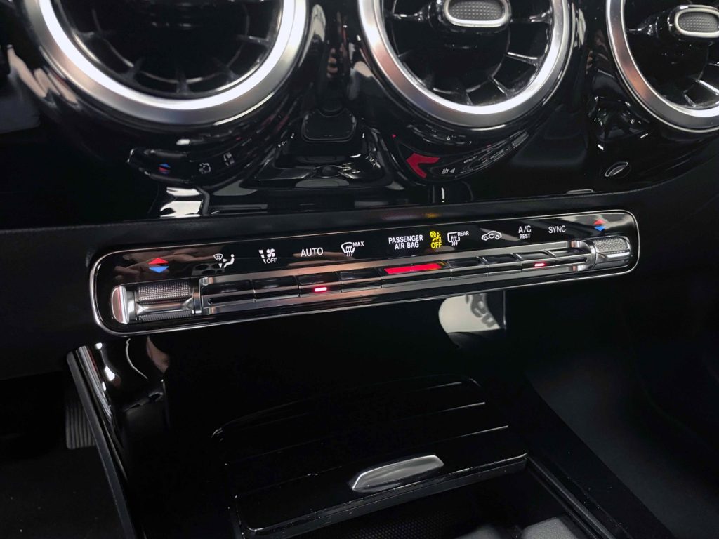 MERCEDES-BENZ A 180 D PREMIUM AUTO - 26