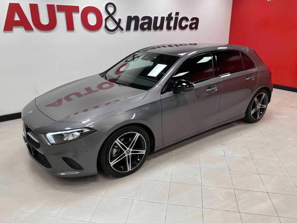 MERCEDES-BENZ A 180 D PREMIUM AUTO - 32