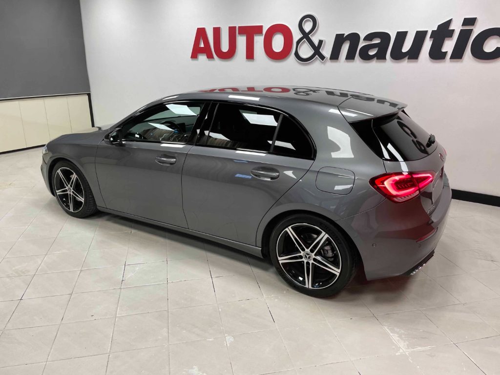 MERCEDES-BENZ A 180 D PREMIUM AUTO - 36
