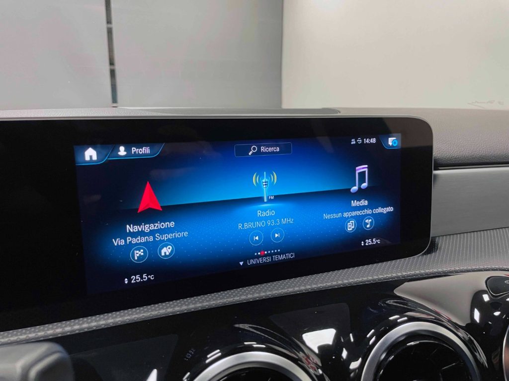 MERCEDES-BENZ A 180 D PREMIUM AUTO - 43