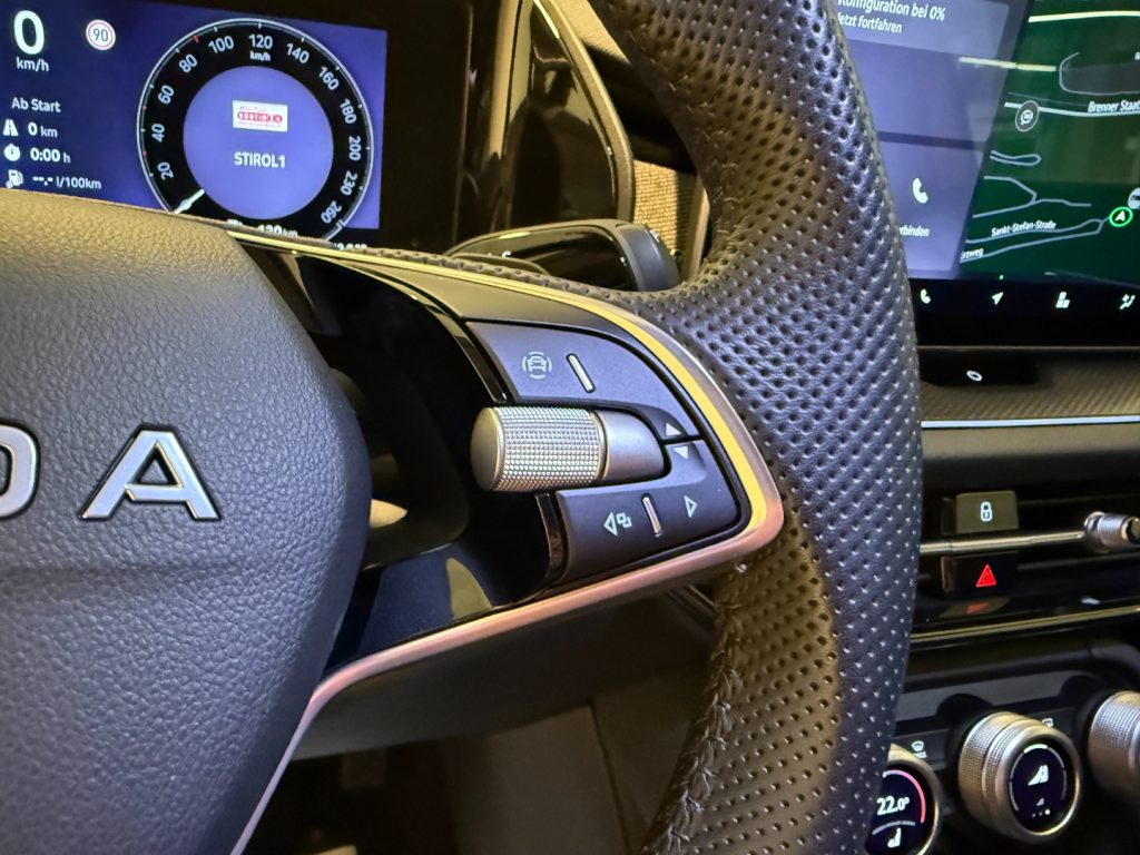 SKODA Kodiaq 1.5 TSI MHEV DSG Selection 7P LED ACC DCC PLUS - 12