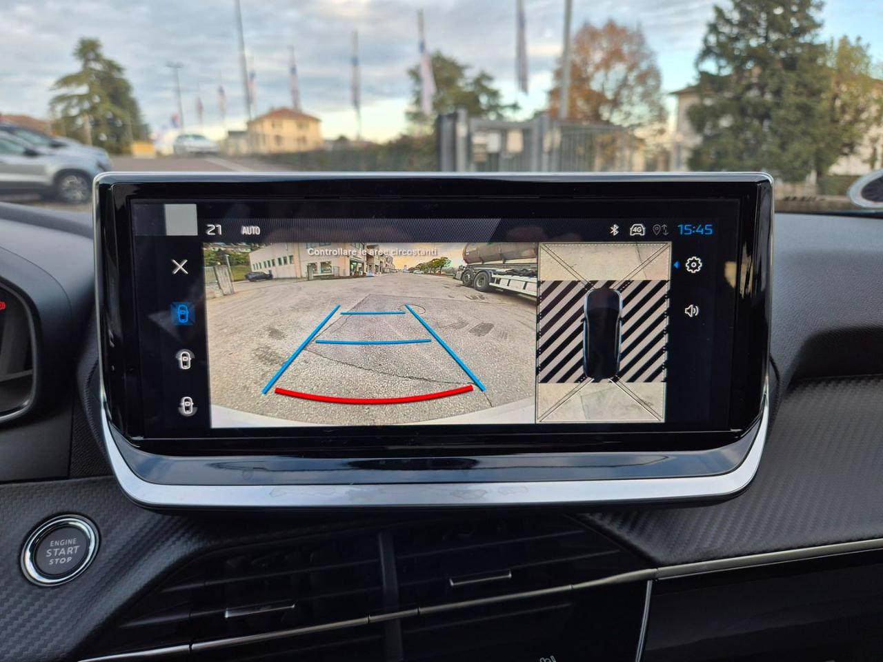 PEUGEOT 2008 Hybrid 145 e-DCS6 Allure - 14