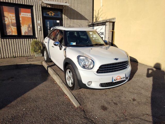 MINI Countryman Bianco Perla metallizzato
