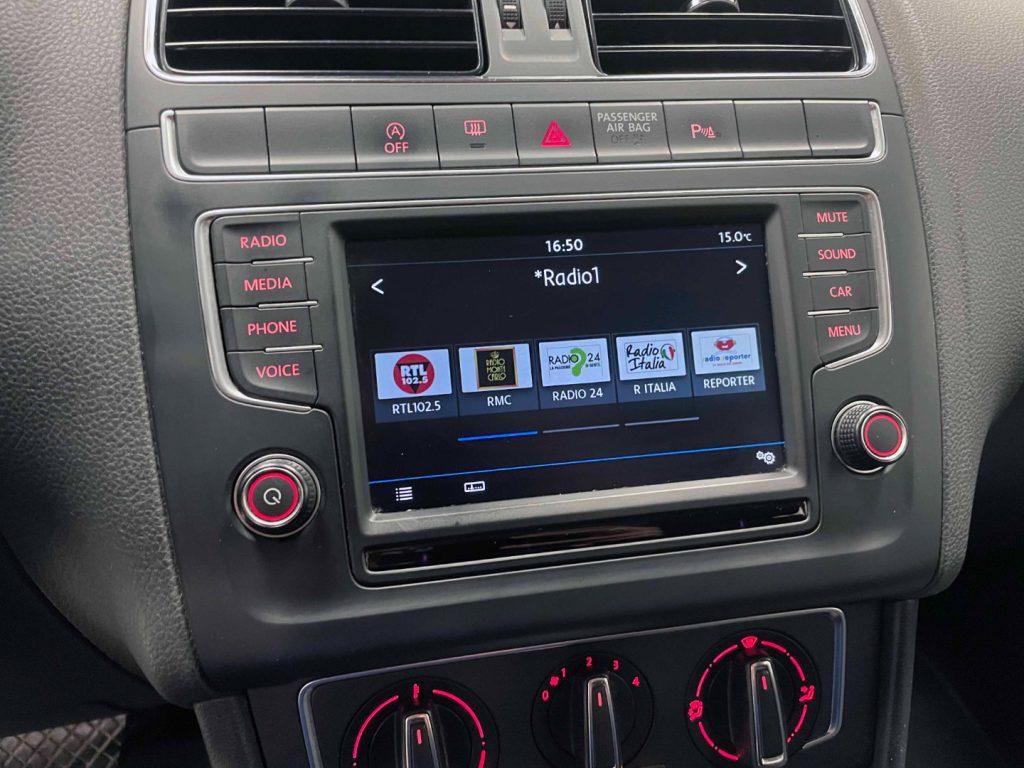 VOLKSWAGEN Polo 5P 1.4 TDI BM HiIGHLINE 90CV DSG - 24