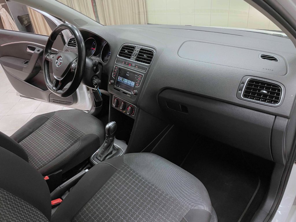 VOLKSWAGEN Polo 5P 1.4 TDI BM HiIGHLINE 90CV DSG - 41