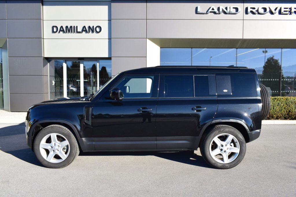 LAND ROVER Defender Defender 110 3.0D I6 200 CV AWD Auto SE - 4
