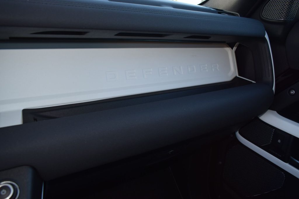 LAND ROVER Defender Defender 110 3.0D I6 200 CV AWD Auto SE - 14